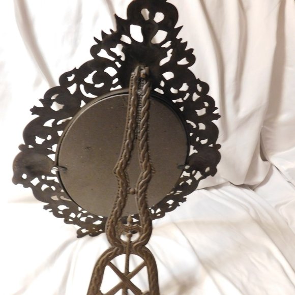 VINTAGE MEDIEVAL THEME BRASS MIRROR SWORDS AND SHIELDS DESIGN - Picture 7 of 16